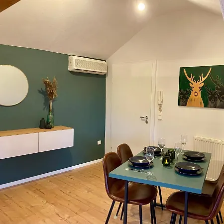 Platzhirsch Apartment *